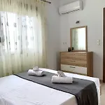 Elena Villa-apartments 아파트