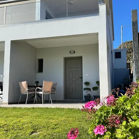 Elena Villa-apartments * Asklipiḯon